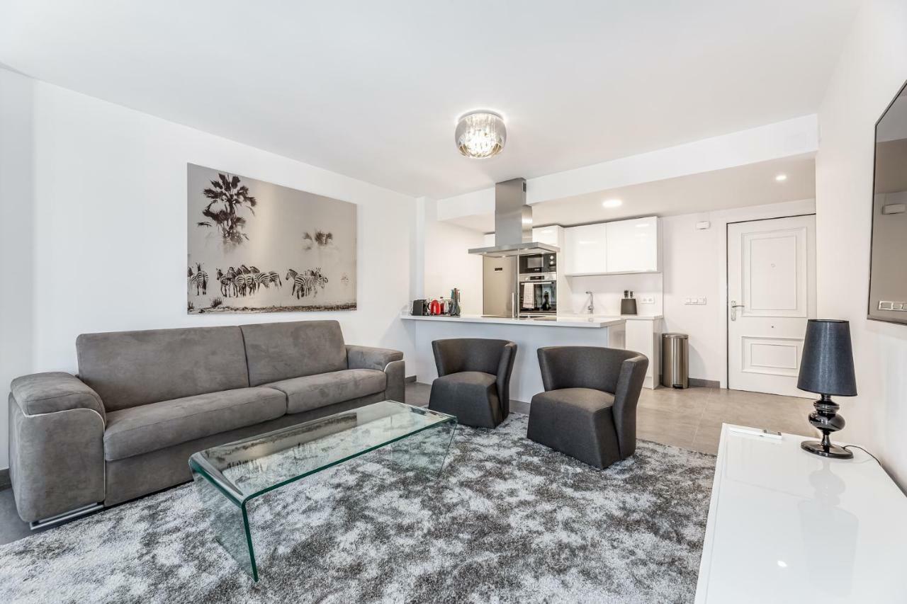 By Riva - Luxurious, Exclusive 2 Bedroom Apt Inside Puerto Banus Μαρμπέλλα Εξωτερικό φωτογραφία